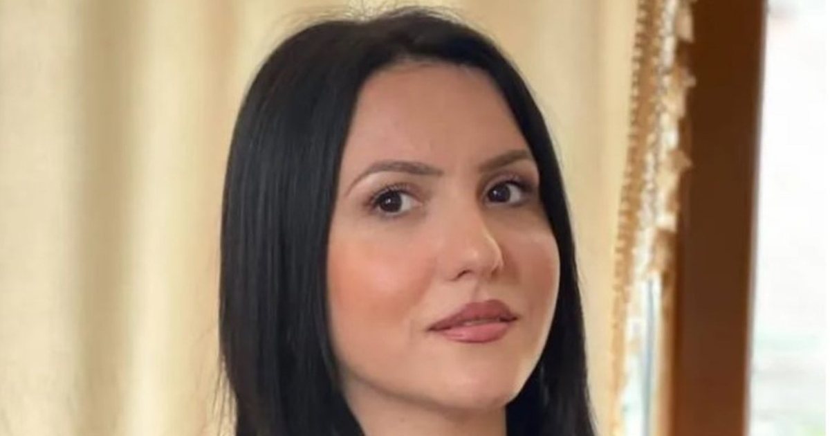 U përfol për skandal se sual me Tërmet Peçin në makinë  reagon aktivistja e PS së  Ishte situatë pune