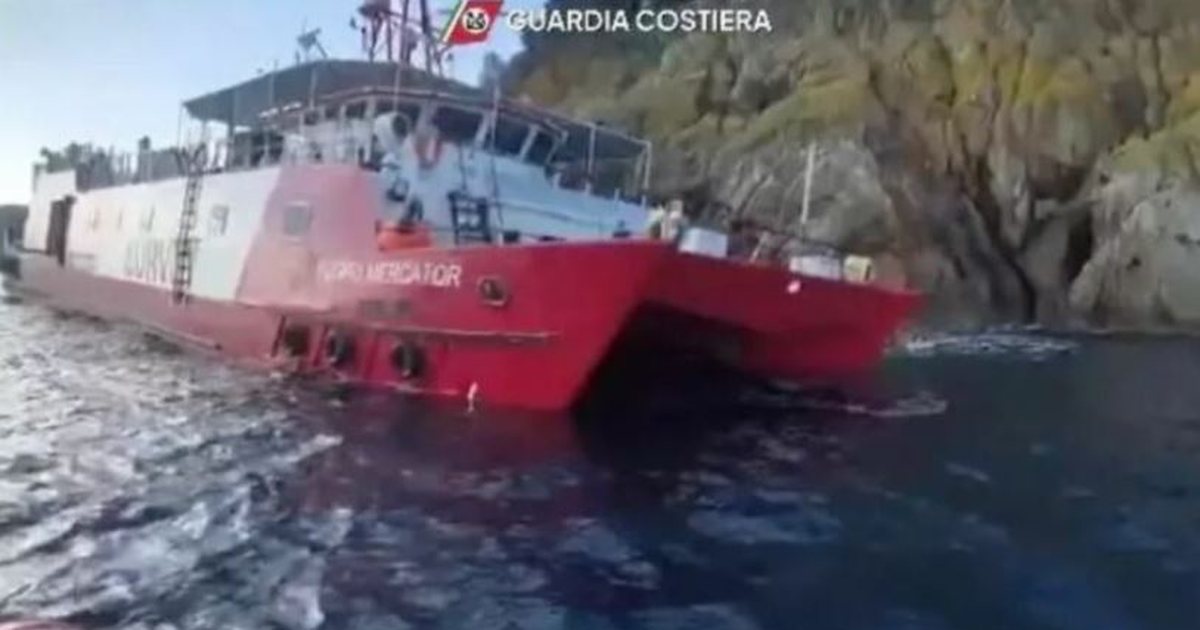 itali-anija-oqeanografike-fundoset-prane-ishullit-elba-11-te-shpetuar