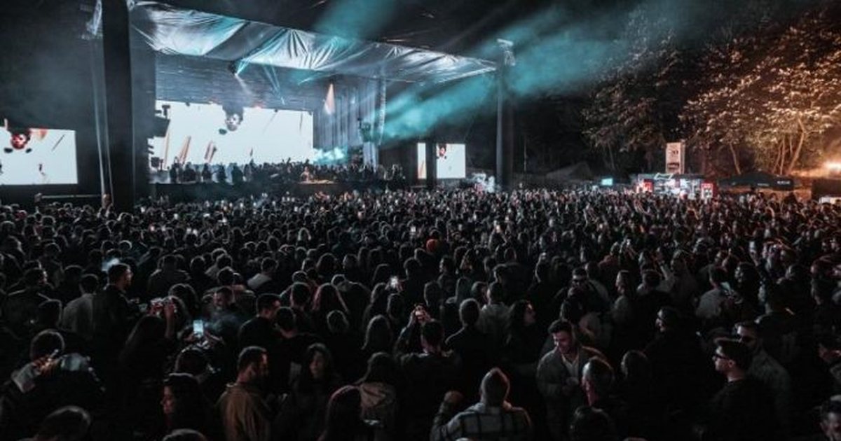 video-mbremje-e-paharrueshme-ne-tirane-me-legjenden-e-muzikes-elektronike-black-coffee