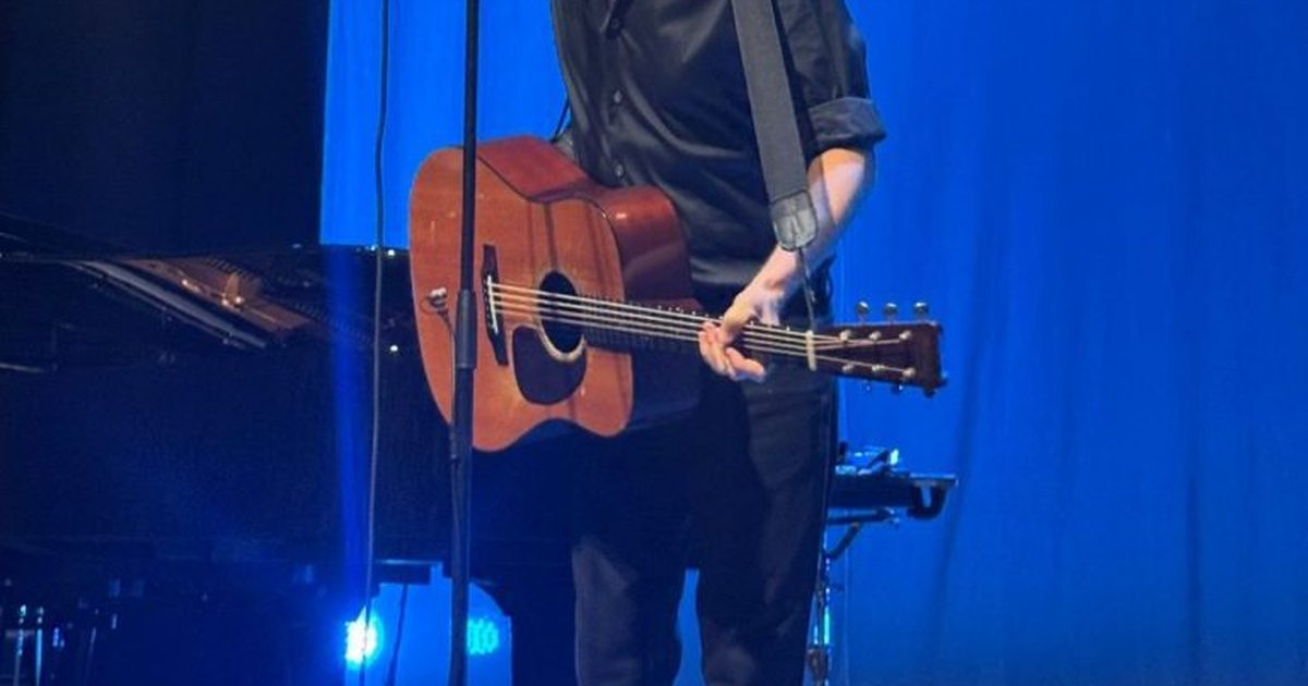foto-albumi-koncerti-i-pare-i-bryan-adams-ne-tirane-mbi-dy-ore-me-hite-dhe-emocione-te-fuqishme