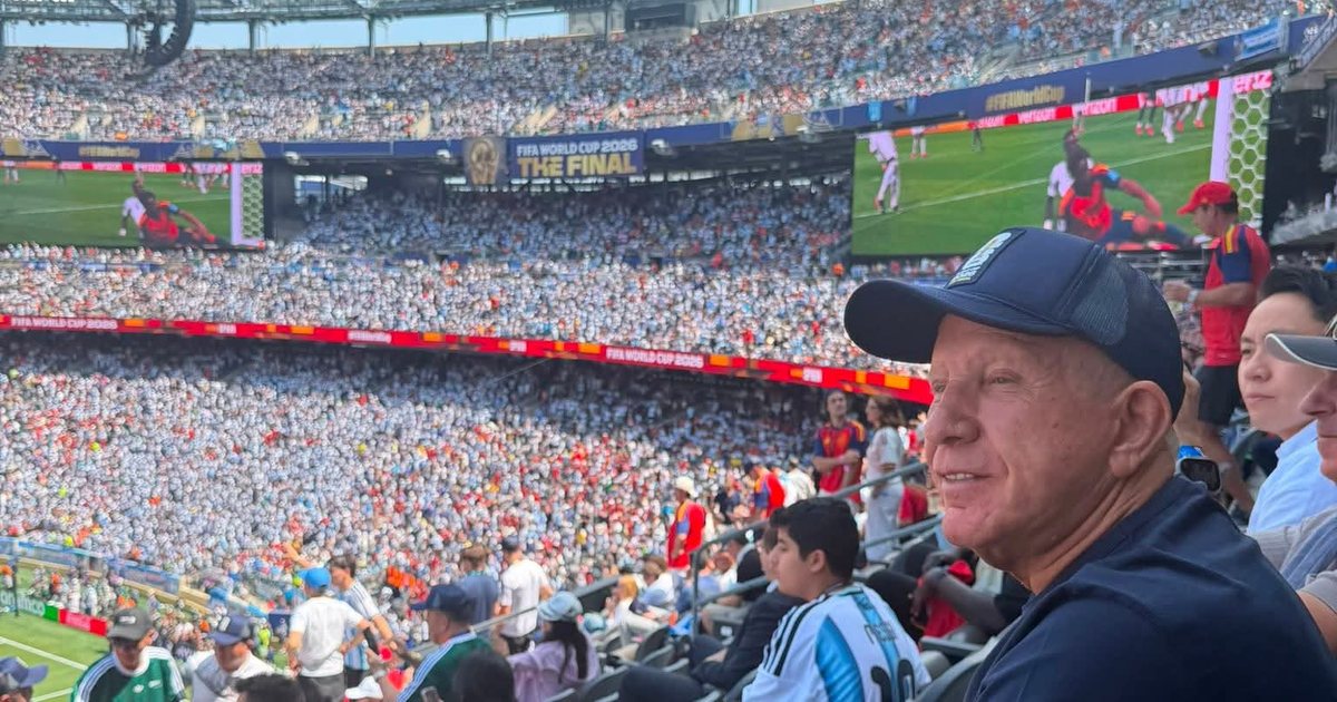 FOTO  Behgjet Pacolli në finalen e Kupës së Botës Spanjë Argjentinë