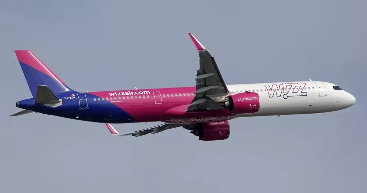 shtyhet-fluturimi-me-linjen-e-wizz-air-londer-tirane-ekuipazhi-akuzoi-gabimisht-pasagjeret-per-vjedhjen-e-telefonit-te-rojes-se-sigurise