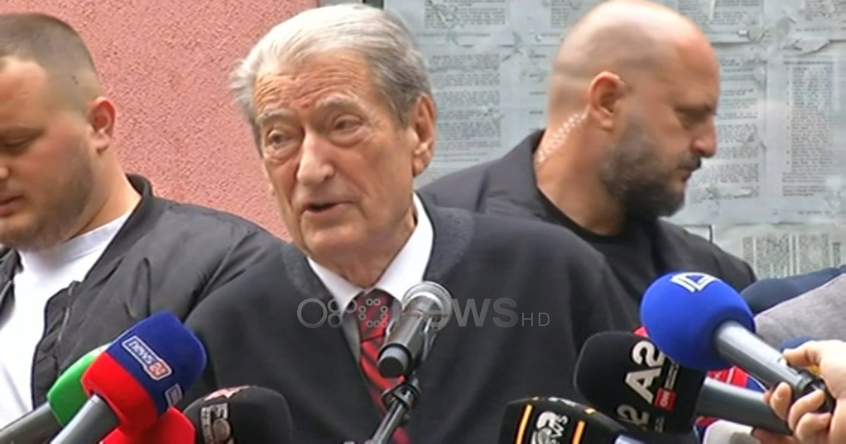 FOTO VIDEO  Berisha zbaton masën e sigurisë dhe zbulon mesazhin e lënë në SPAK  Irena Gjoka e dënuar me 3 muaj burg