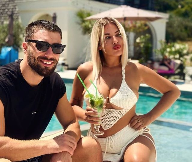 Pas ndarjes nga Meriton Mjekiqi, Ilnisa Agolli rigjen dashurinë? Detaji
