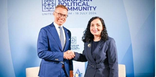 Presidenti i Finlandës uron presidenten Osmani për 17-vjetorin e