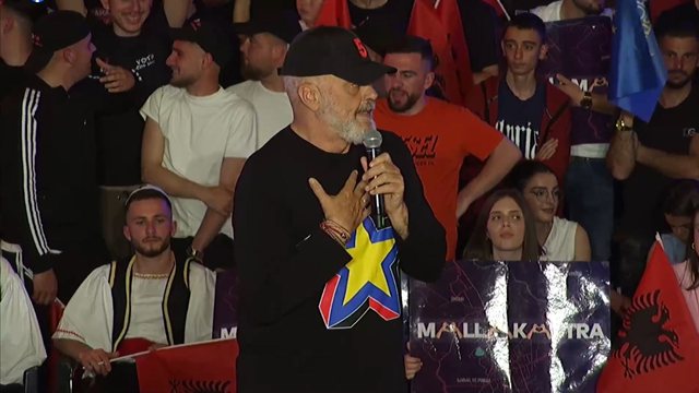 Rama me të rinjtë në Fier: Vota e 11 majit ka brenda