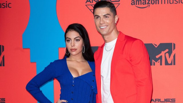 Georgina Rodriguez tregon unazën prej diamanti, ndez thashethemet e