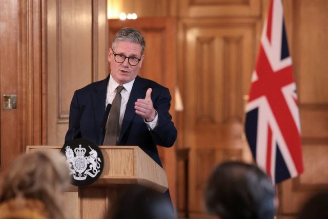Starmer në konferencë: Putin duhet të vijë në
