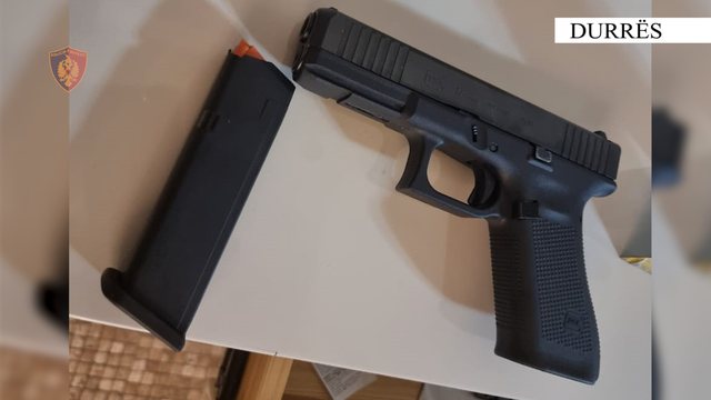 PAMJE/ Arrestohet 29-vjeçari në Durrës, i sekuestrohen në