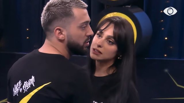 VIDEO/ “Do më nxjerrësh mua të parën nga kjo
