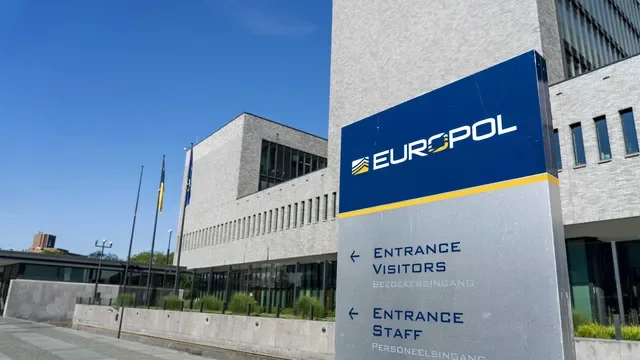 Europol: Inteligjenca artificiale po e përkeqëson krimin e organizuar