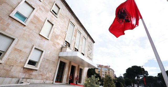 Ndryshimet në qeveri, Andi Memeti zgjidhet zv/ministër i Financave.