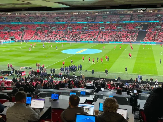 LIVE/ Ëndrra amerikane fillon nga Londra, starton dueli ndaj Anglisë