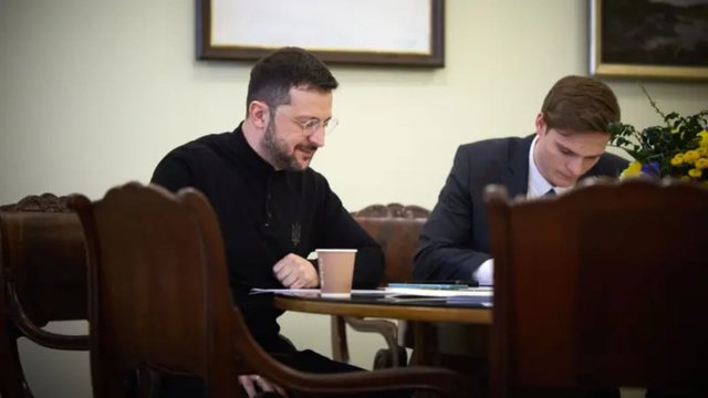 Biseda telefonike me Trump, reagon Zelensky: Diskutim i sinqertë dhe