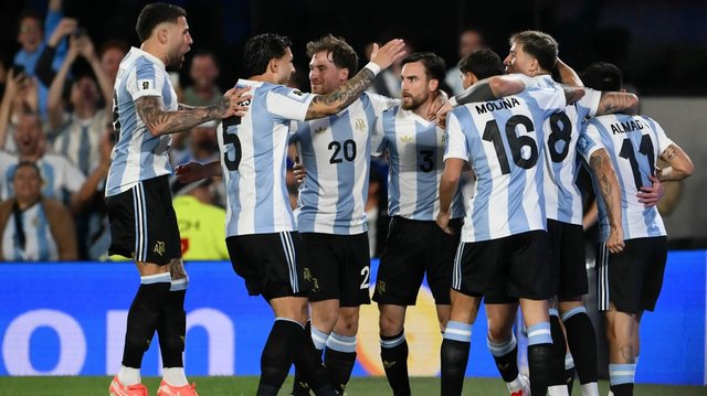 FOTO+VIDEO/ Edhe pa Messi-n, Argjentina "shkërmoq" Brazilin dhe