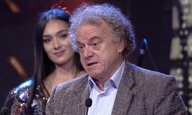 “Faleminderit o Zot”, Bujar Asqeriu feston ditëlindjen, ja sa