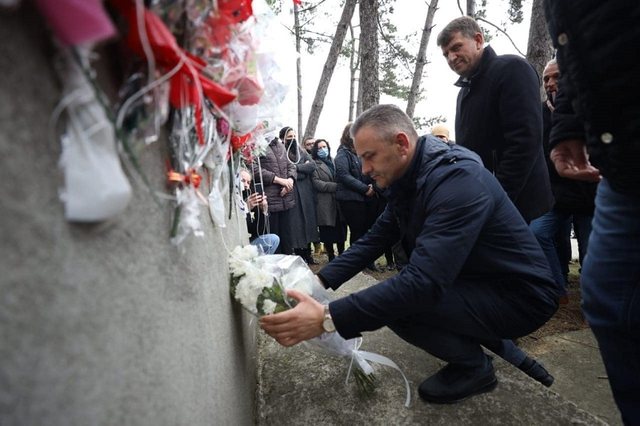 Kosova kujton 26 vjetorin e krimeve serbe mbi qytetarët e Skenderajt
