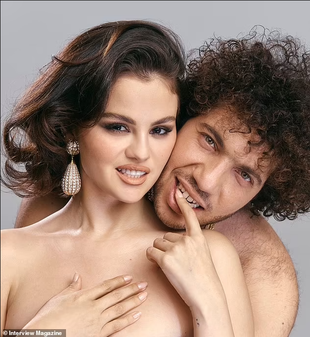 FOTO/ Selena Gomez pozon krah Benny Blancos, për kopertinën e
