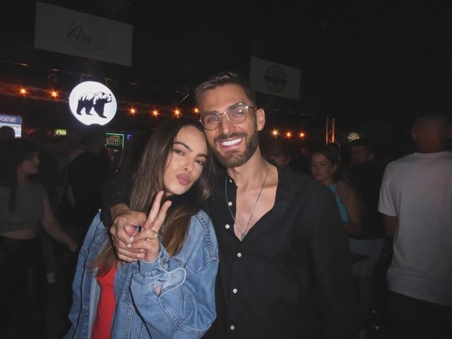 FOTO/ Pak orë para tragjedisë, dizajneri Isufi dhe gruaja e tij