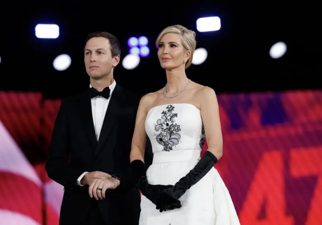 Ivanka Trump rikrijoi fustanin ikonik të Audrey Hepburn për