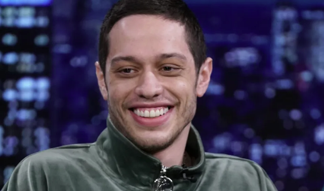 Kësaj herë me një vajzë jo të famshme/ Pete Davidson
