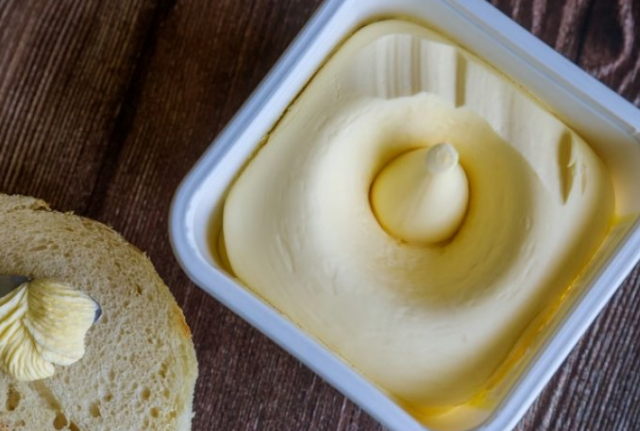 A e rrisin gjalpi dhe djathi rrezikun e sëmundjeve të zemrës?