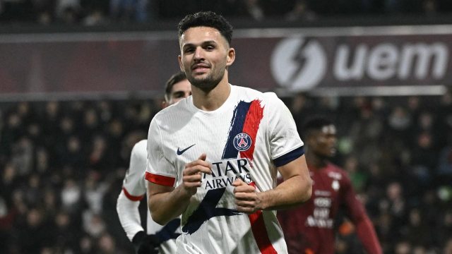 Zyrtare/ Prezantohet transferimi rekord i Milanit, ylli portugez &euml;sht&euml;