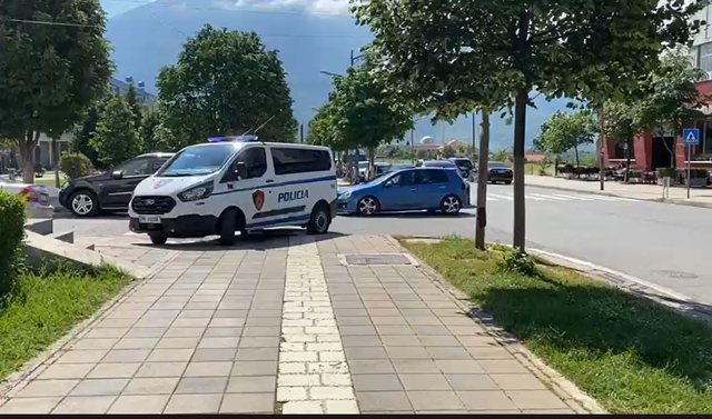 U kthye nga Anglia dhe vr*u vëllanë e 21-vjeçares që i