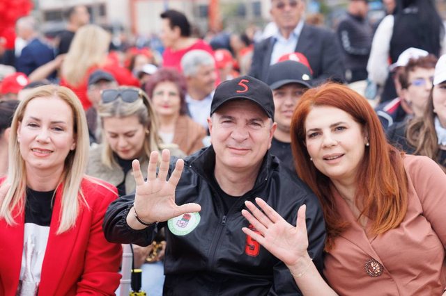 Gjiknuri apel shqiptarëve: Do t'ju lutesha të dilni masivisht