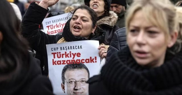 Arrestohen 37 persona në Turqi, shpërndanë lajmin për