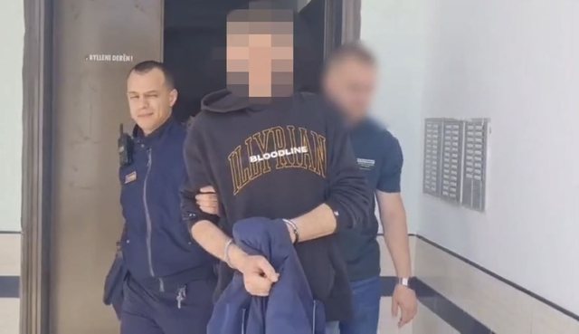 VIDEO+EMRAT/ 49-vjeçarja dhe bashkëpunëtori i saj në