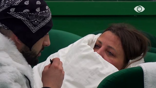 VIDEO/ Gerta i hodhi alkool në sy, por çfarë bëri Gjesti