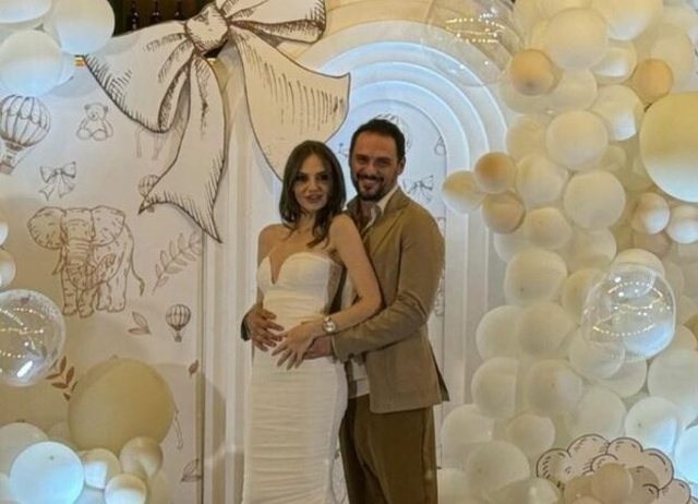 Anna Lika dhe Bjordi Mezini bëhen prindër për herë të