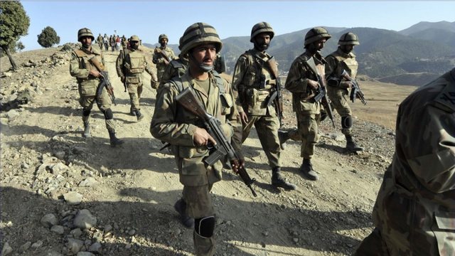 Pakistani po përgatitet për një pushtim të afërt nga