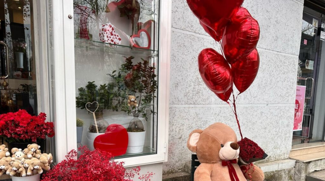 Nga lulet tek udhëtimet e bizhuteritë, sa shtrenjtë po kushton