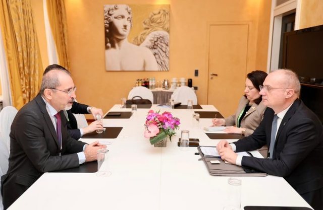 Hasani në Mynih: Angazhim për forcimin e partneriteteve, sigurinë