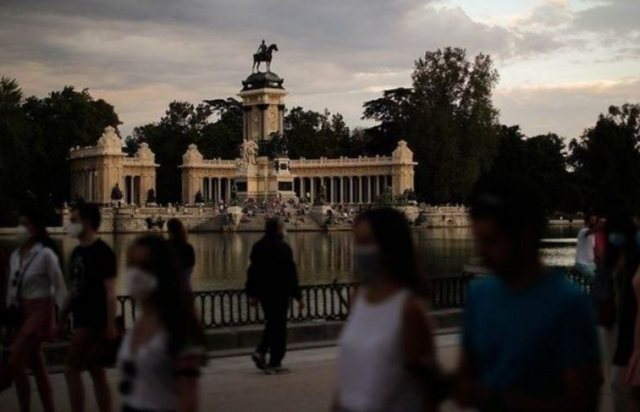 Emigracioni rrit numrin e popullsisë në Spanjë