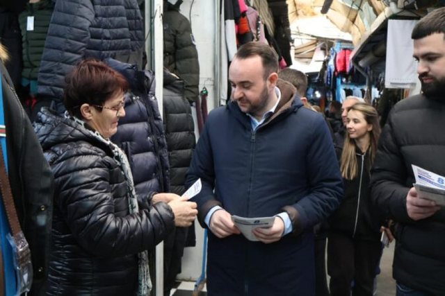 Balliu takim me tregtarët: Varfëria dhe shpopullimi kanë goditur