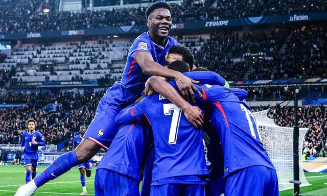 THIRRJE NAZISTE NË STADIUM! Franca fiton me penallti, por 7 tifozë