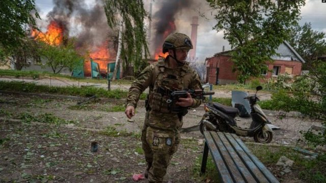 Ukraina njofton sulme të reja ruse/ Goditet me raketa për herë