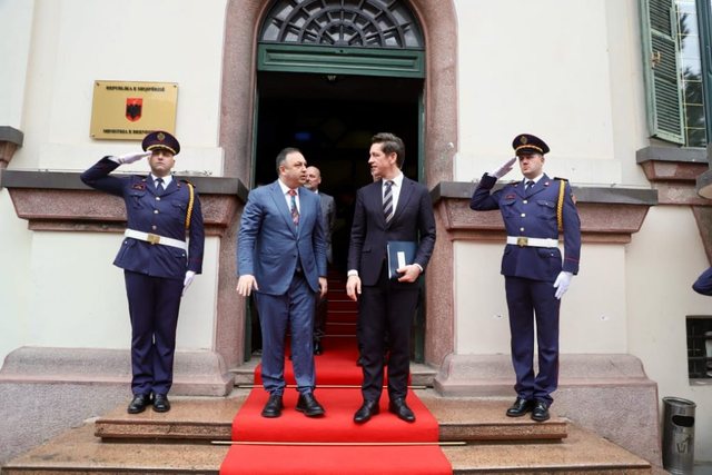 Ministri Hoxha pret homologun danez për Migracionin dhe Integrimin: