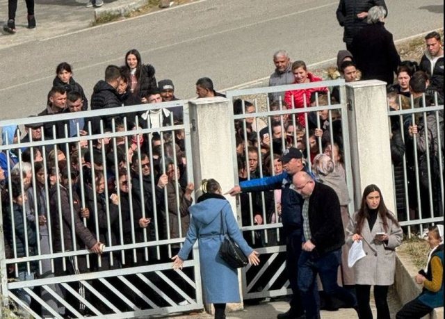 Deputeti denoncon SKANDALIN në Librazhd/ Gështenja: PS shpërndan