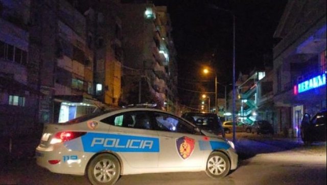 FOTOT/ Zbulohen dy menaxheret e "Instagramit" që futën