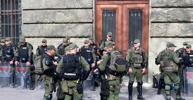 KUJDES! PAMJE SHQETËSUESE/ "Ndizet" Serbia! Studentët