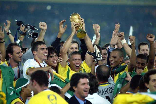 HISTORI FUTBOLLI/ Renditja e 10 legjendave që kanë lënë