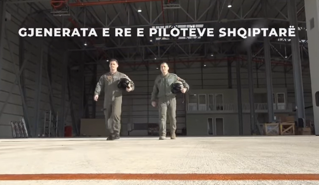 VIDEO/ Ministri: Kjo është Gjenerata e re e pilotëve