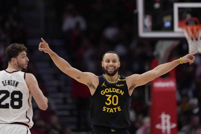 NBA/ Curry shkëlqen në fitoren e Warriors, triumfojnë edhe