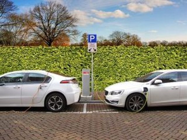 GPL apo elektrike? Ja cila kushton m&euml; pak p&euml;r udh&euml;timet e gjata