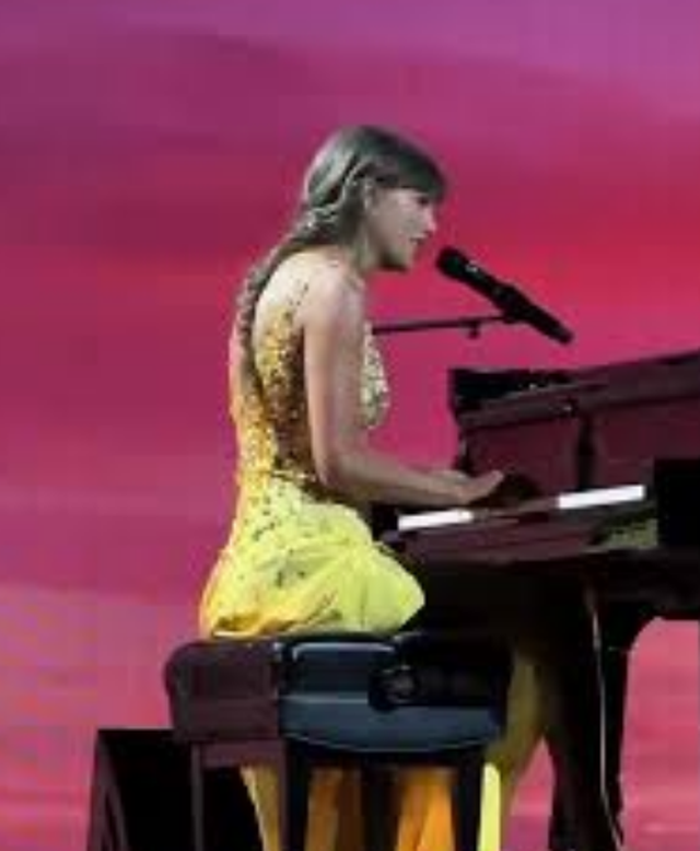 FOTO/ Taylor Swift surprizon fansat n&euml; premier&euml;n e &ldquo;Toy Story