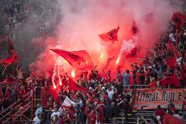 78% E SHQIPTARËVE NDJEKIN FUTBOLLIN! Statistikat e UEFA: 41% e